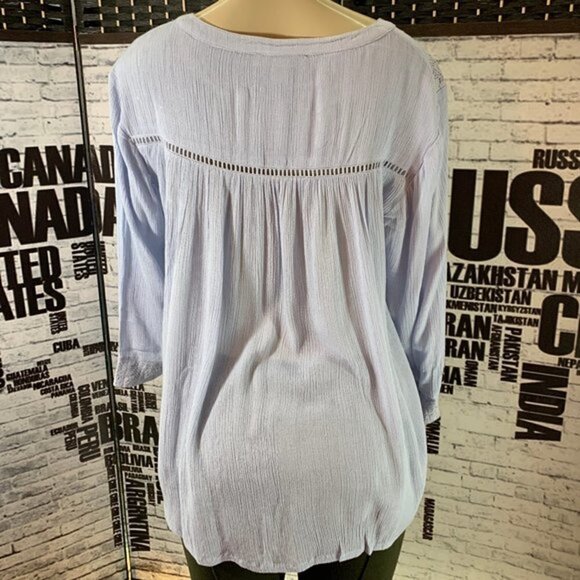 Ellos 10/12 Blue Lace Trim Split Neck Step- Hem 3/4 Sleeve Bohemian Top - Picture 4 of 6